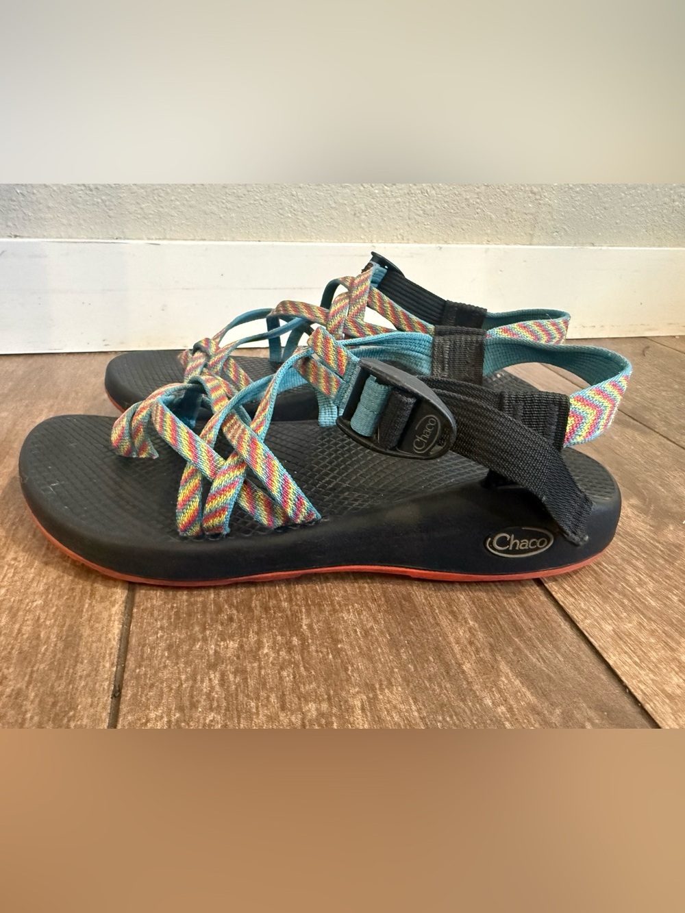 Chaco Women’s Rainbow Multicolor Strappy Hiking Sandals Size 8